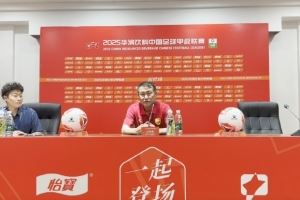 赵发庆：比分是队员们努力的结果 战术围绕穆谢奎和多米尼克进行图片