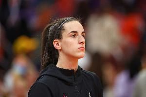  📉克拉克宣布缺席后WNBA全明星最低票价从121美元跌至64美元