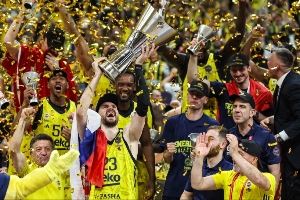 奖金180万欧！费内巴切时隔8年夺欧篮冠军 美国男篮集训成员获MVP