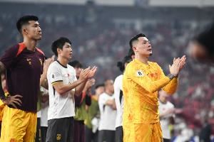 青岛媒体：国足多一人被沙特逆转最可惜 细节处理体现强弱队差距