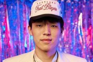 杨瀚森:篮球和乒乓球都是竞技体育 都是一些很神奇很好玩的运动